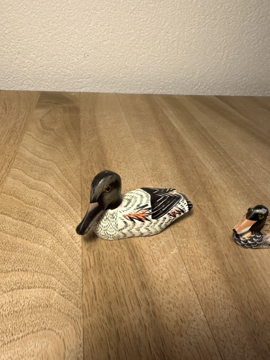 Statuette: Handgeschnitzte Holzenten, 2 Stück – Usato da Thalwil venduto da mabara42 2