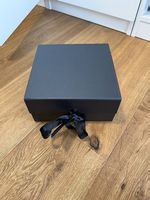 Schwarze Geschenkbox 20 × 20 × 10 cm