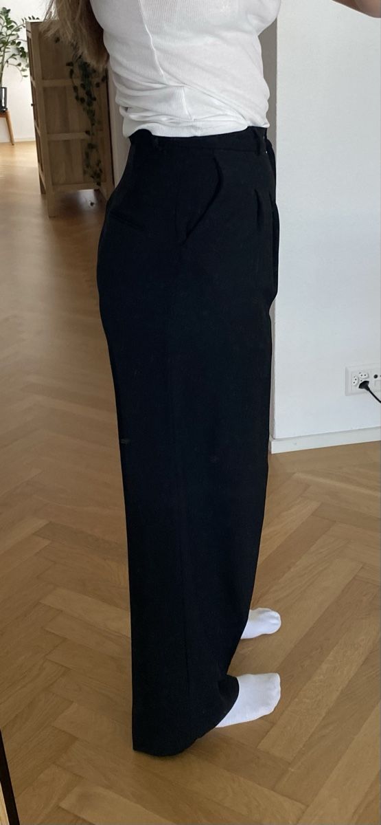 H&M Pantaloni: Wollhose von H&M premium – Usato da Emmen venduto da Linda-Bachmann 3