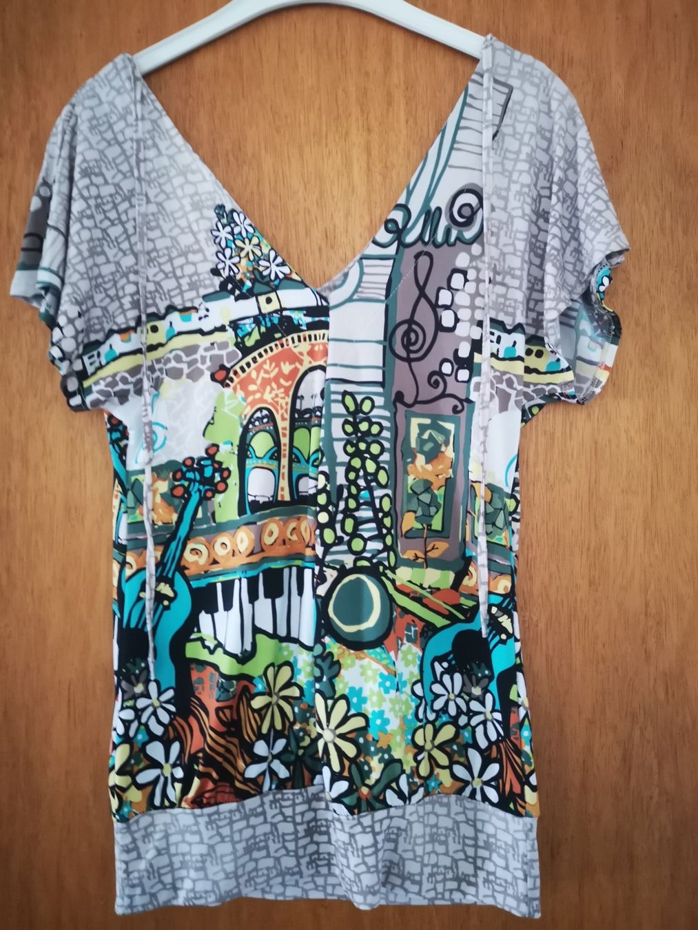 Tuniche: Blouse originale et colorée, Taille M – Usato da Courtepin venduto da Fin_dj7p 5