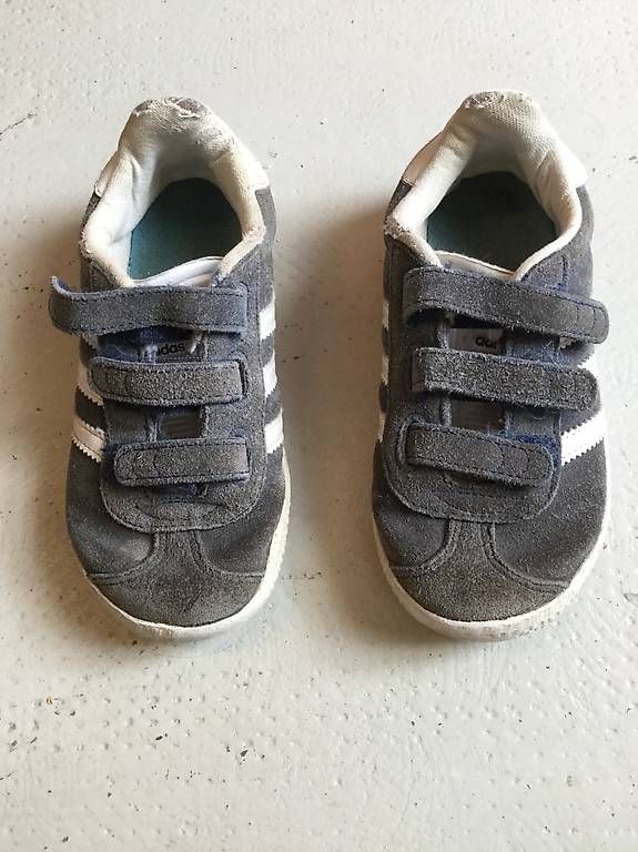 Scarpe per ragazzi: Turnschuhe 27 – Usato da Basel venduto da exakt-neutral