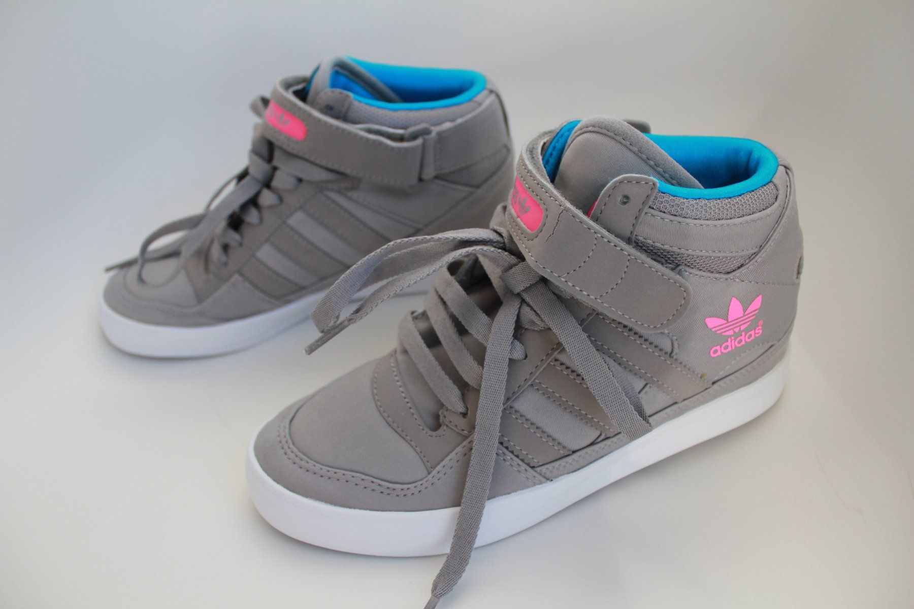 Adidas Scarpe per ragazze: Baskets Adidas  t. 36 2/3 – Nuovo (secondo la descrizione) da Peseux venduto da Gilloss 3