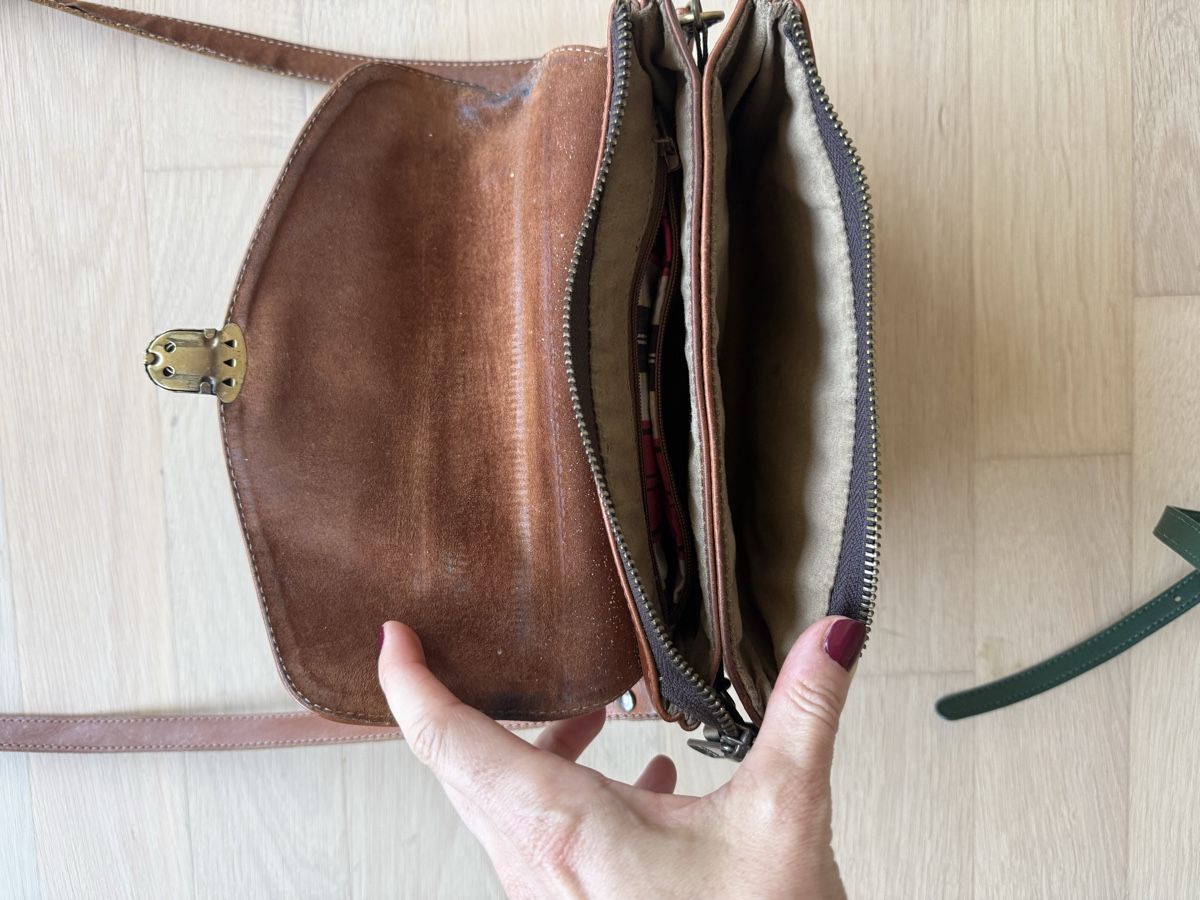 Borse da donna: Umhängetasche Leder – Usato da Zürich venduto da wimper6 1