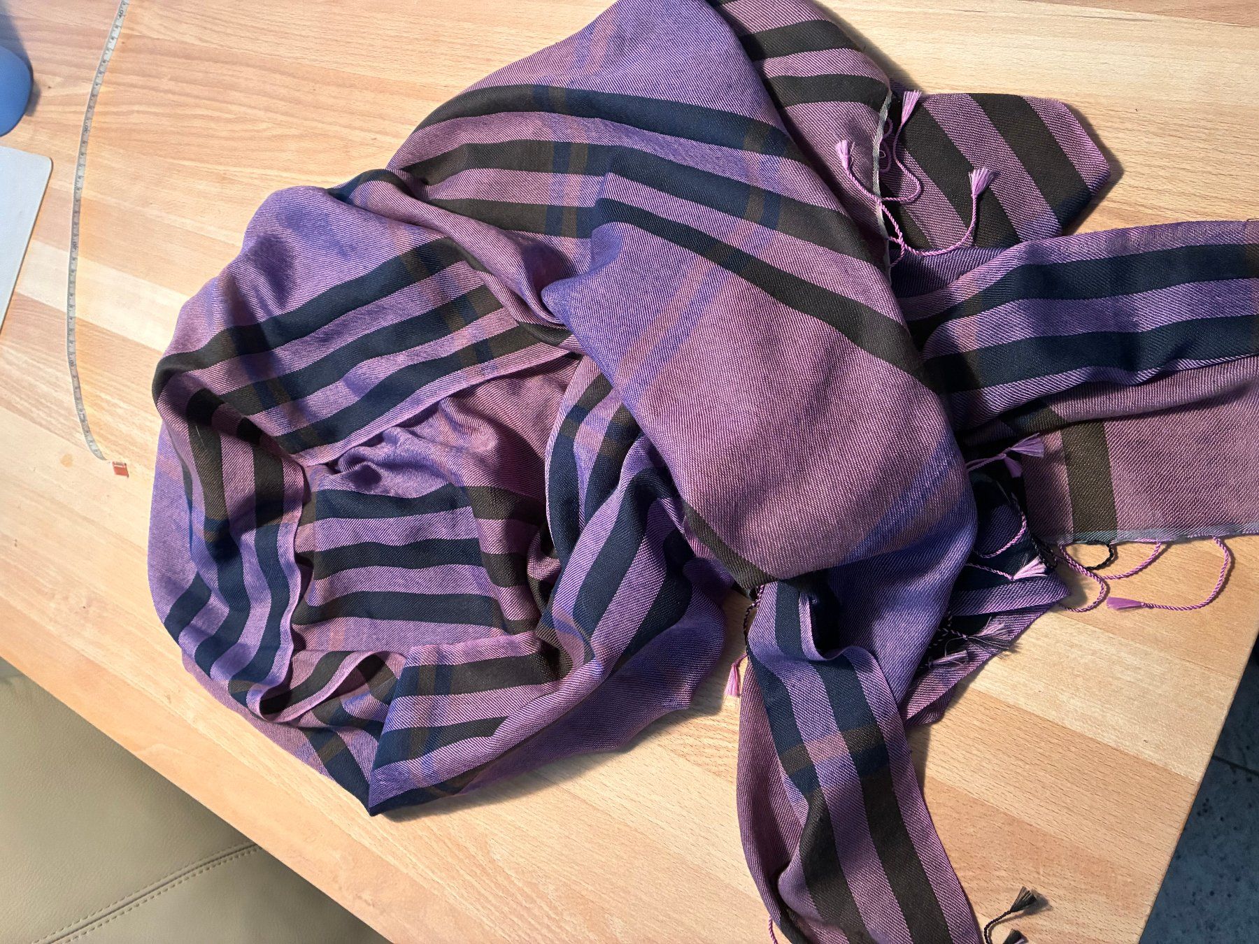 Foulards & écharpes: edler Schal violett – Neuf (Voir description) à Berikon par sei_9bck