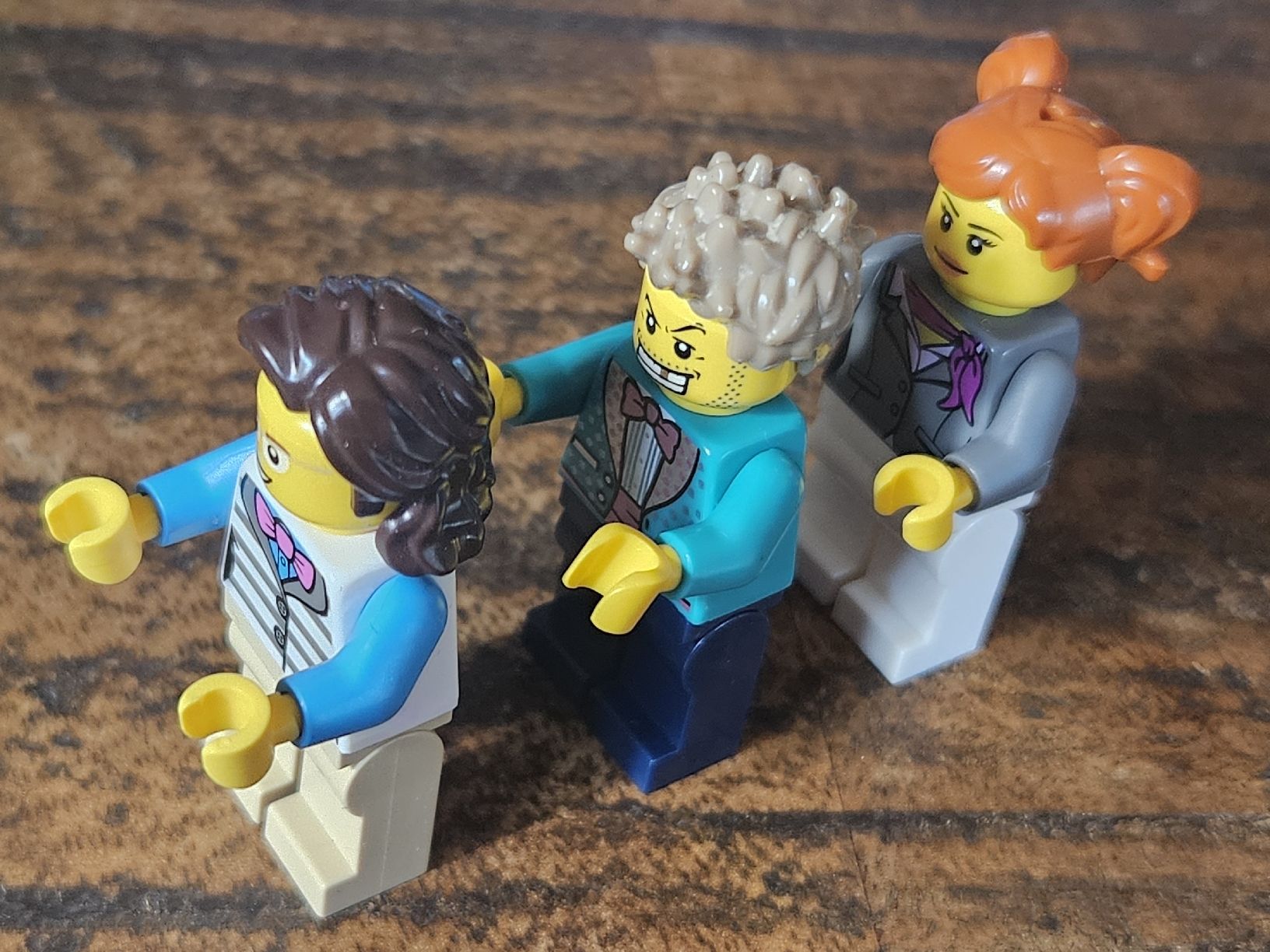 Lego Kit di costruzioni: lego lot de 3 figurines – Usato da Confignon venduto da Ecrofigs 2