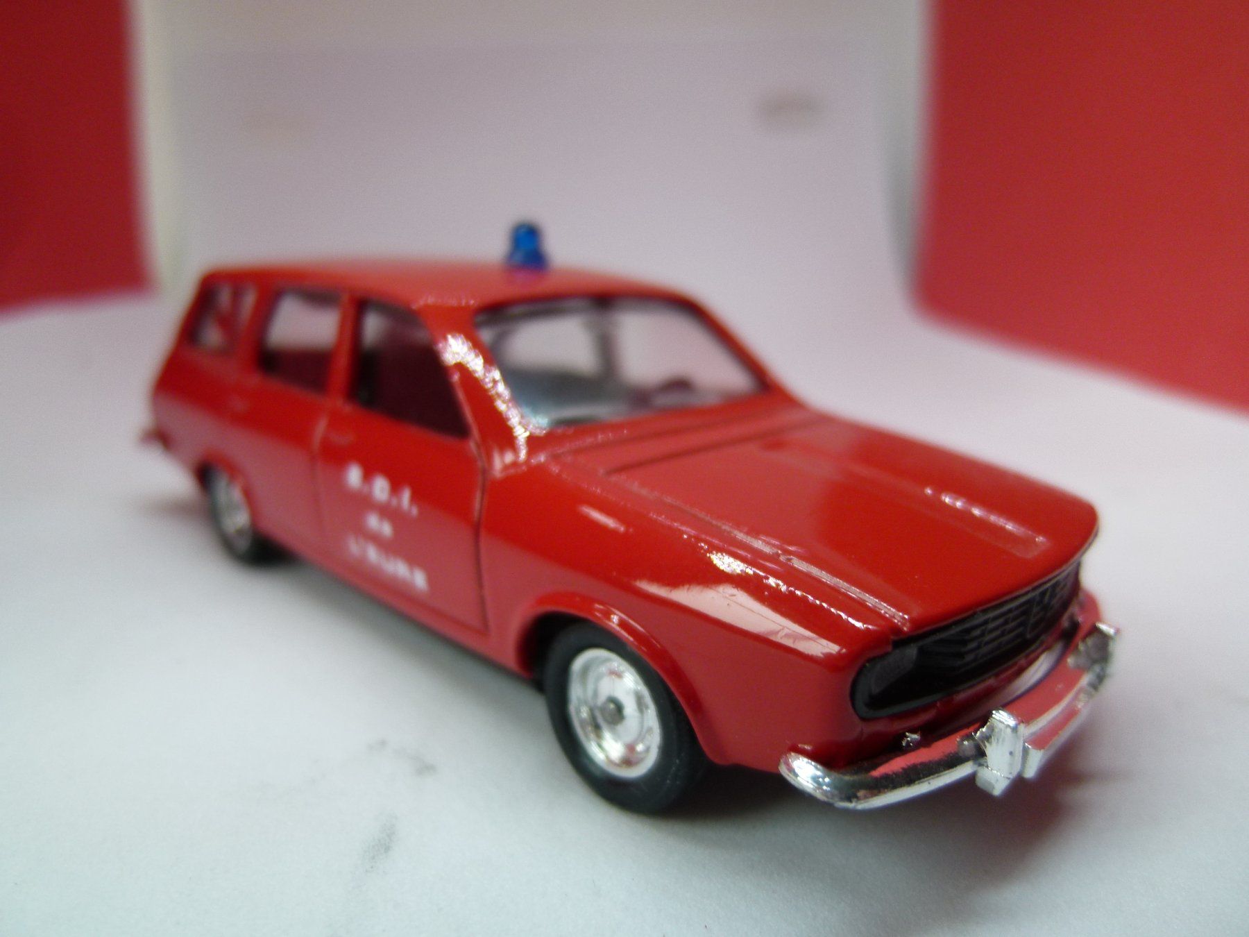 Renault Modellini d'auto: Feuerwehr - Pompier - Renault 12 Break - "L Eure" -SOLIDO – Usato da Reiden venduto da Aston2 1