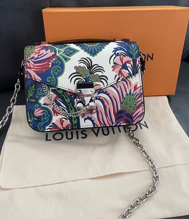 ❤️ Louis Vuitton Pochette Metis Mini Floral Epi Leder