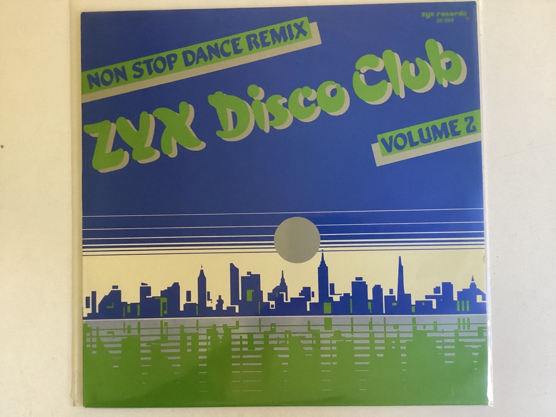 Dischi in vinile: ZYX Disco Club Maxi-Single - Volume 2 – Usato da Lyss venduto da Tyrell
