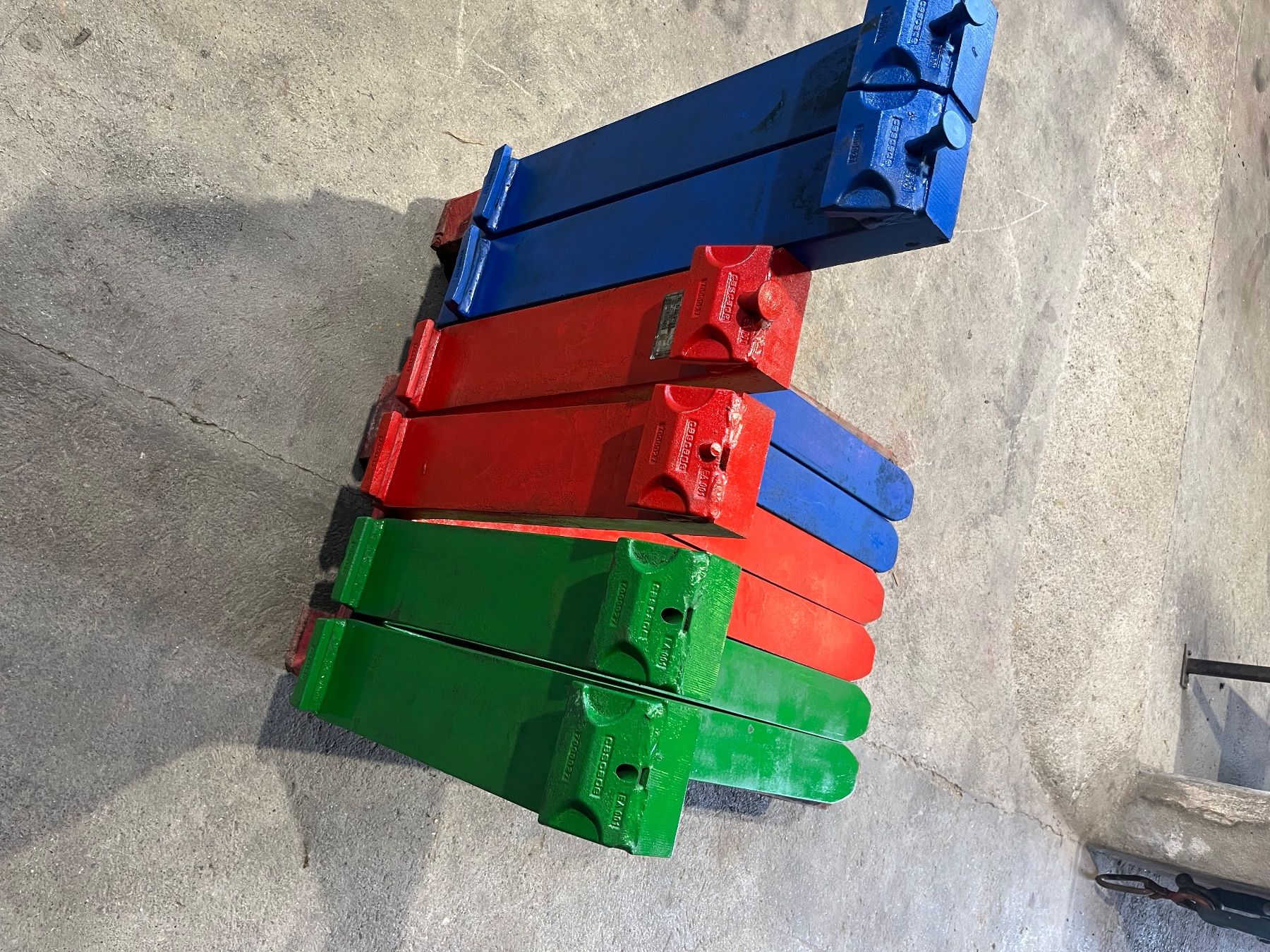 Carrelli elevatori e a forche: 3 paires fourches à palettes – Usato da Bioley-Magnoux venduto da Salvo25 3