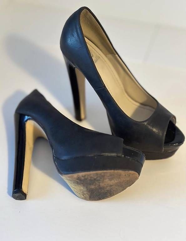 Damenschuhe: Getragene Schuhe – Gebraucht aus Uzwil von nana.93 2