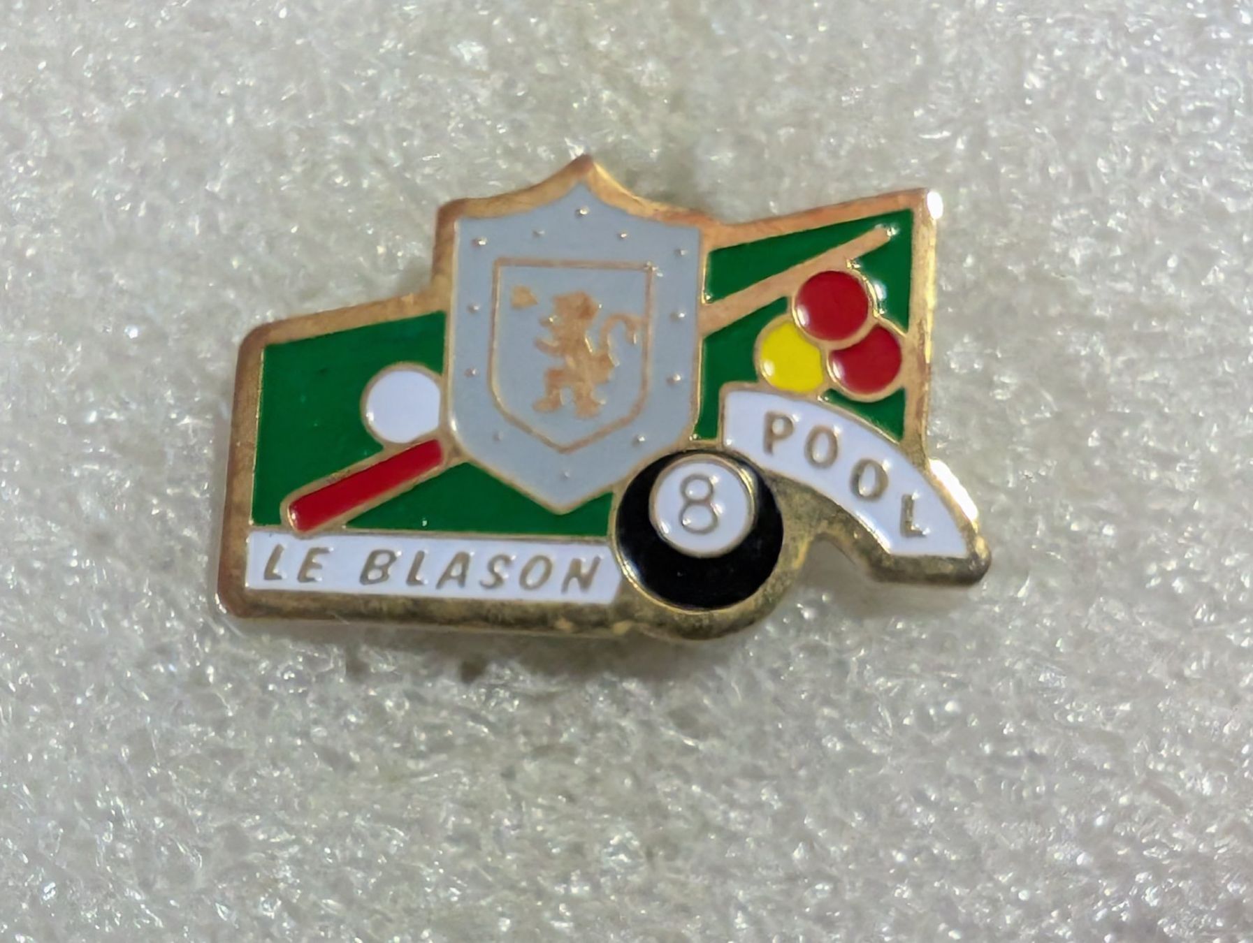Placchette & Badge: Ansteckpin 99: Le Blason Pool – Usato da Oppligen venduto da Pin-Fall-Shop