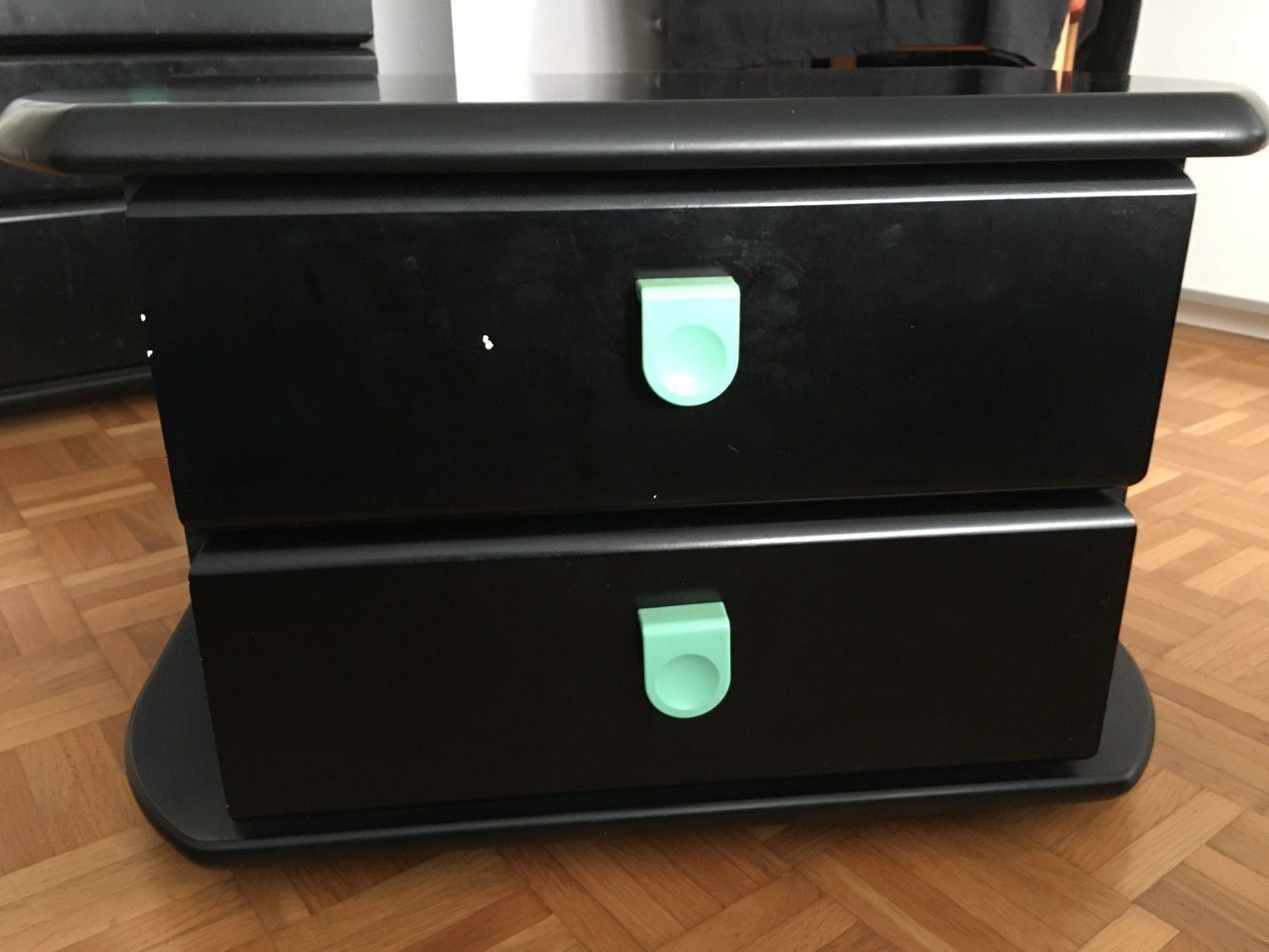 Comodini: Table de chevet – Usato da La Tour-de-Peilz venduto da Halltal