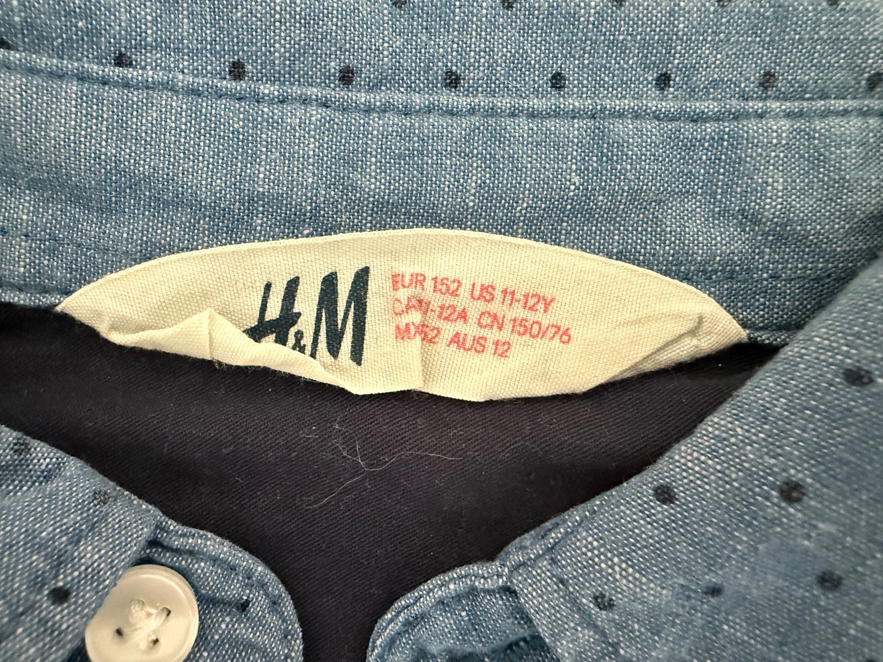 Hemden, T-Shirts & Polos: Langarmhemd mit Punkten Gr 152/164 – Gebraucht aus Hünibach von rotestandem01 1