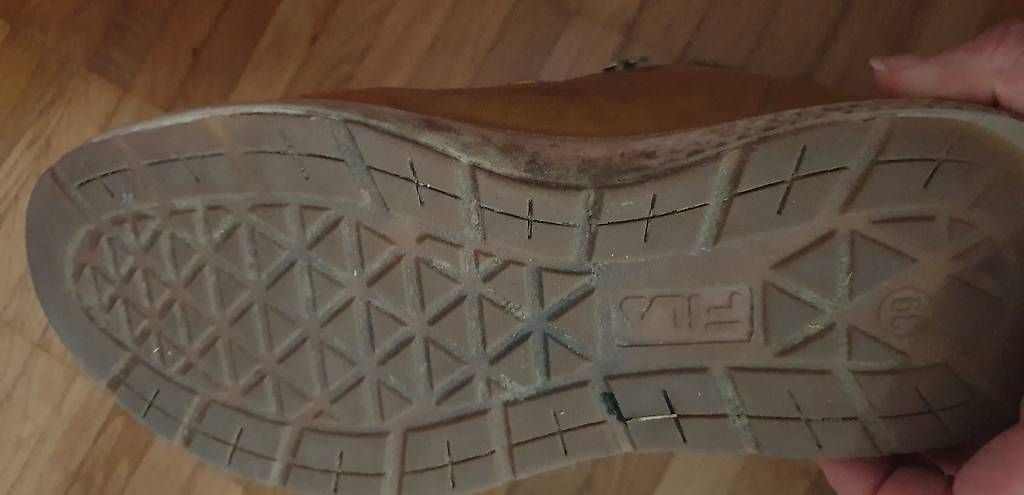 Herrenschuhe: Fila Winterschuhe Grösse 39 – Gebraucht aus Wallisellen von Richtema 1
