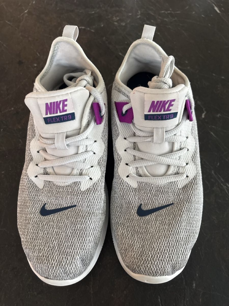 Nike Scarpe da donna: Nike Flex TR9 Damenschuhe Gr. 38 wie neu! – Nuovo (secondo la descrizione) da Pfäffikon ZH venduto da Sil-Vany