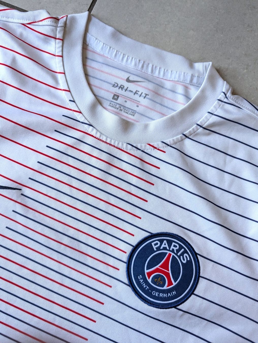 Nike Canottiere & Pantaloni: PSG TRIKOT - ORIGINAL NIKE - GRÖSSE M – Usato da Spiegel b. Bern venduto da Natix 1