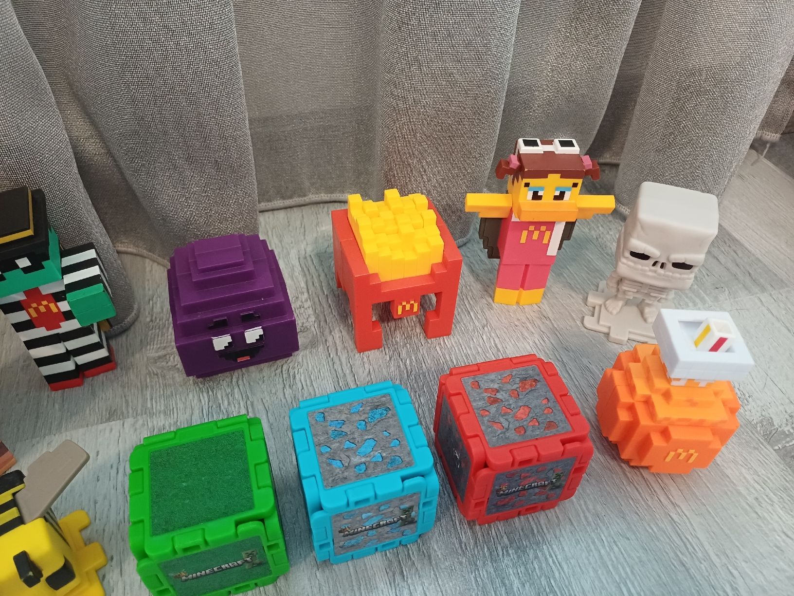 Mc Donald's Statuette: Minecraft McDonald's Figuren – Nuovo (secondo la descrizione) da Effretikon venduto da Zitinjac 2
