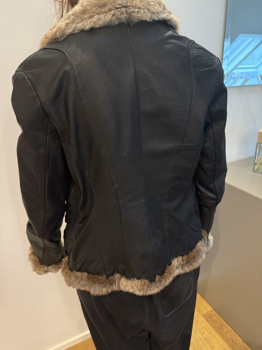 Jacken: Leonardo Lederjacke mit Pelz – Gebraucht aus Birmensdorf ZH von nin.am 1
