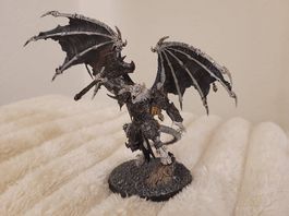 Daemon Prince with wings / Warhammer 40k/AoS