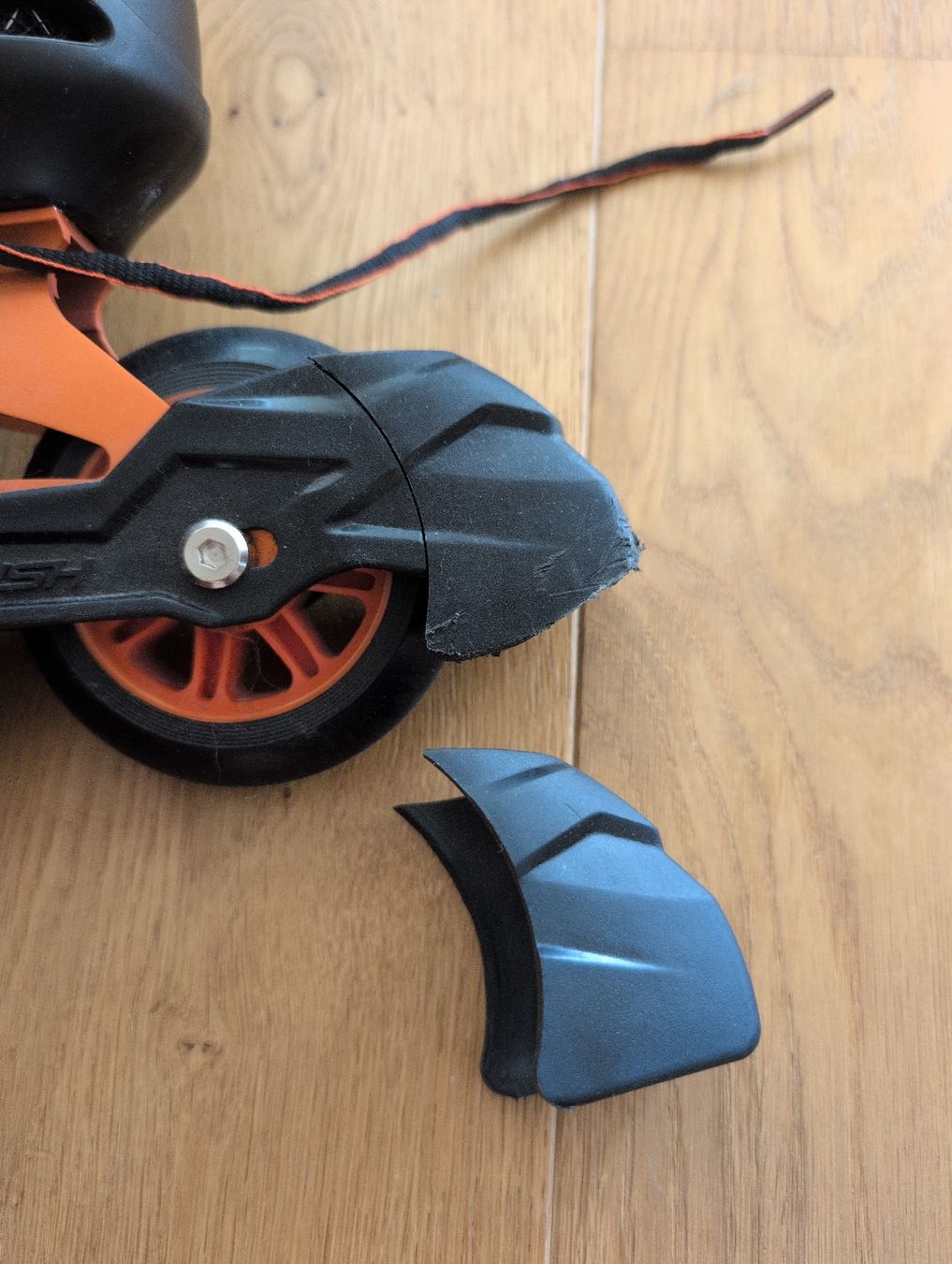 Patins à roul. & inline: Inlineskates Grösse 43 gebraucht – D'occasion à Willisau par tan_wy9q 4