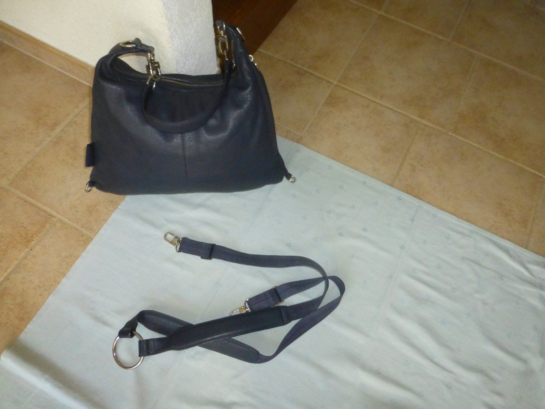 Bree Zaini: Rucksack / Tasche von Bree – Usato da Würenlingen venduto da drago56