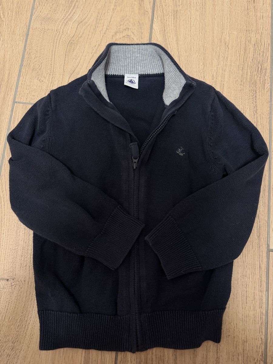 Petit Bateau Pulls et sweat-shirts: Petit bateau jaquette 5 ans – D'occasion à Puidoux par vendange
