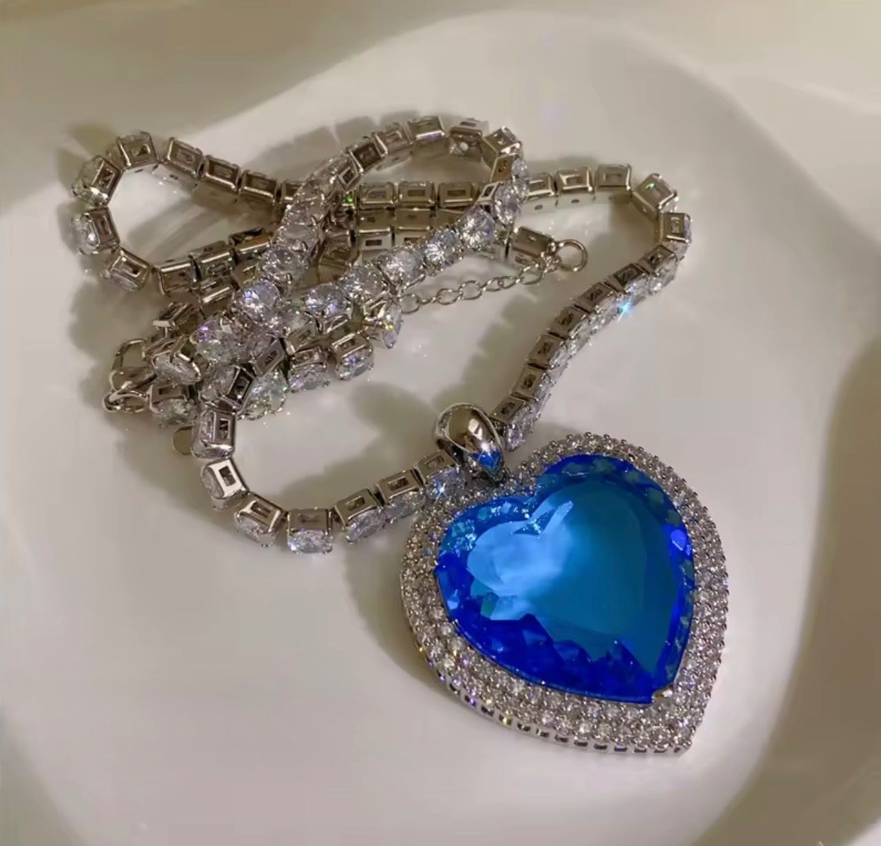 Catenine: Collier coeur de l’Ocean – Nuovo e nell'imballaggio originale da St-Maurice venduto da Sandrinette123 4