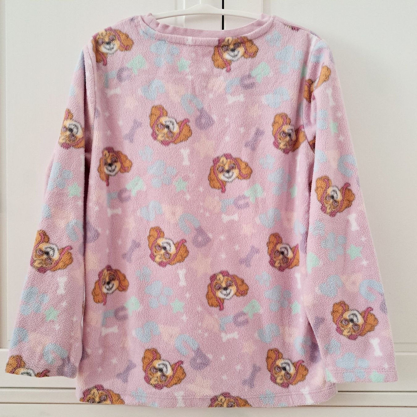 C&A Maglioni & Felpe: Fleece Pullover in Grösse 122 – Nuovo (secondo la descrizione) da Ostermundigen venduto da sedel_ 1