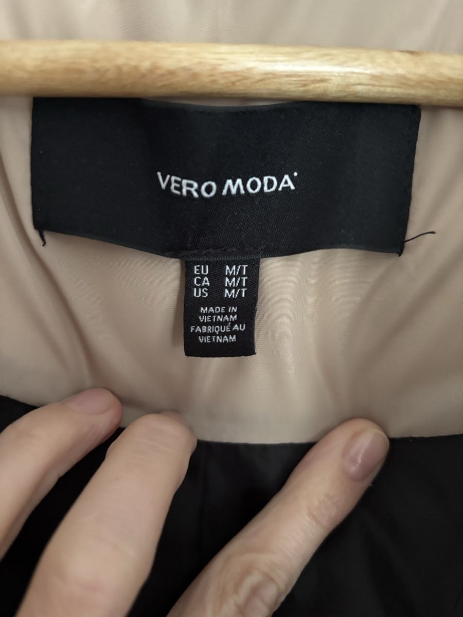 Vero Moda Giacche: Vero Moda Jacke Tall-Grösse – Usato da Basel venduto da ret_jhl6 3