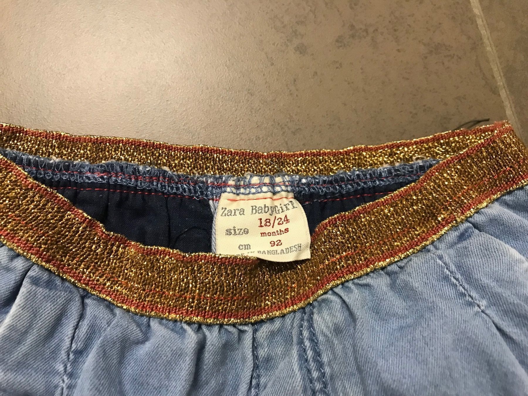 Zara Pantaloni: Zara leichte/dünne Hose 92 – Usato da Zürich venduto da Gabi_78 1