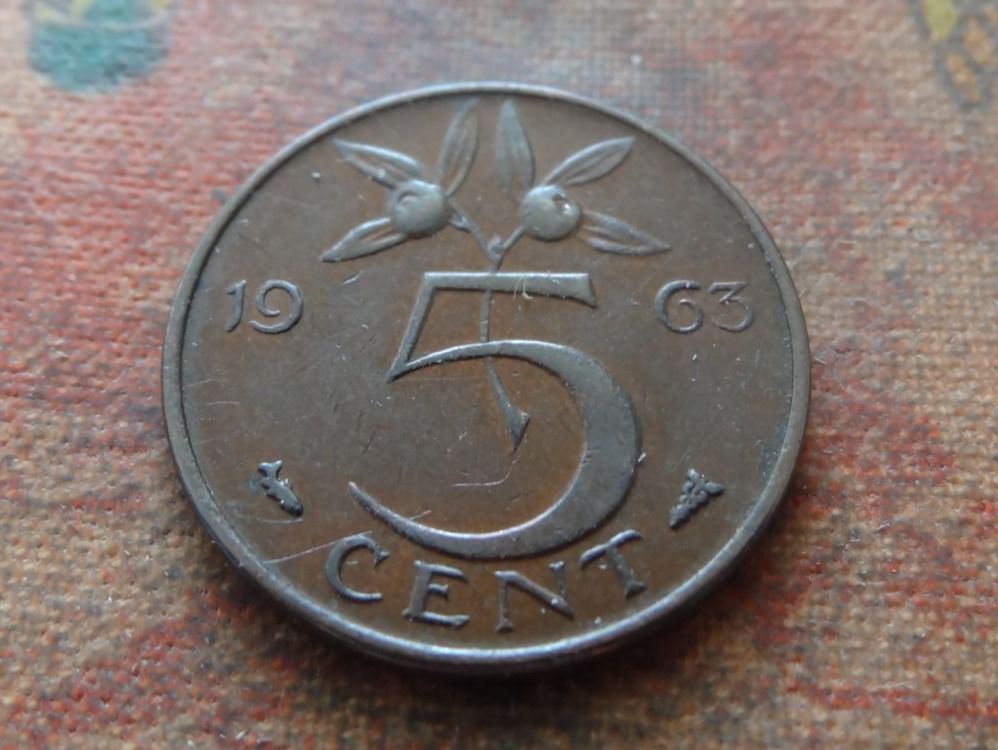 Tutti le monete: PAYS-BAS  Nederland  5  Cent  1963 – Usato da Romanel-sur-Lausanne venduto da Swift13