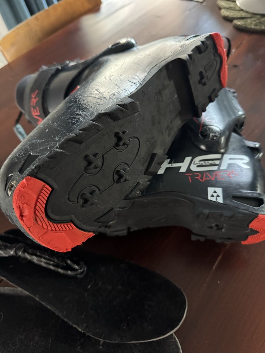 Fischer Scarpe da uomo: Fischer Travers T/S 28.5 Skischuhe – Usato da Buonas venduto da Mikesteal 2