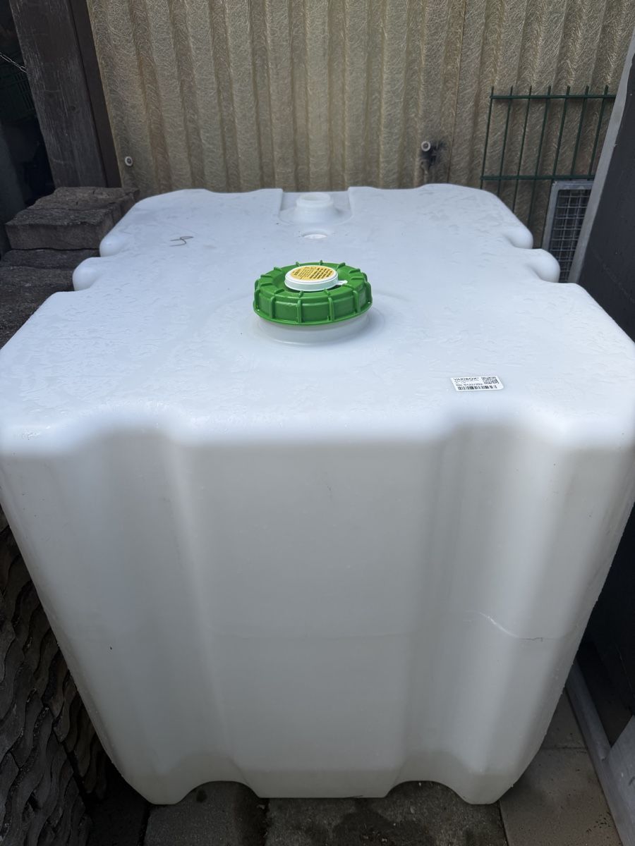 Autres accessoires p. véhicule: Tank 800 Liter – D'occasion à Pfaffnau par sonnenbulme 1