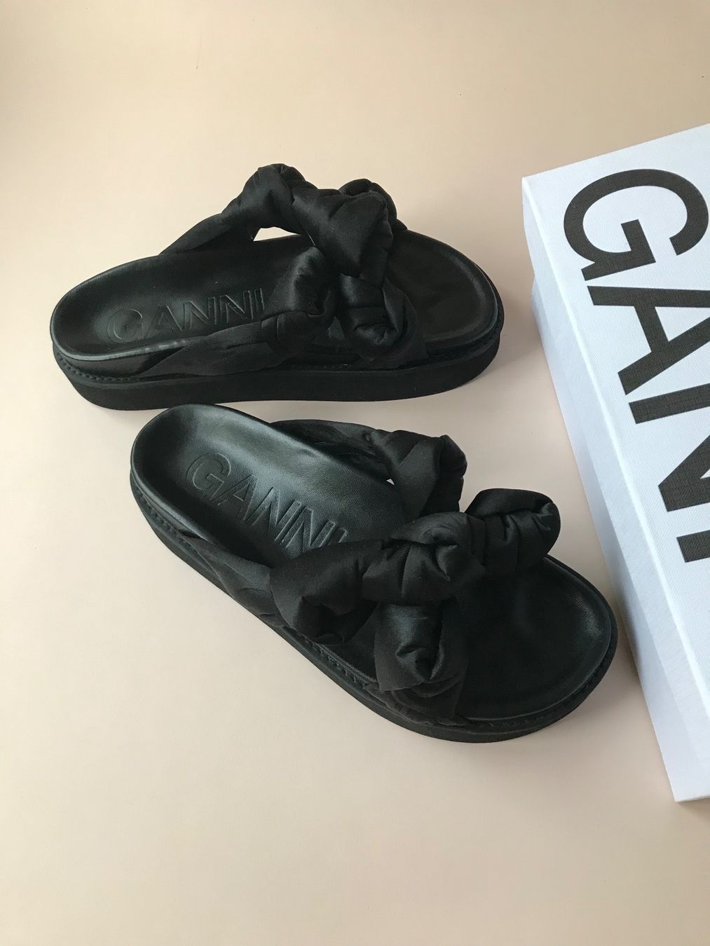 Ganni Damenschuhe: GANNI Plateau Sandalen – Neu und originalverpackt aus Zürich von susannchen123 1