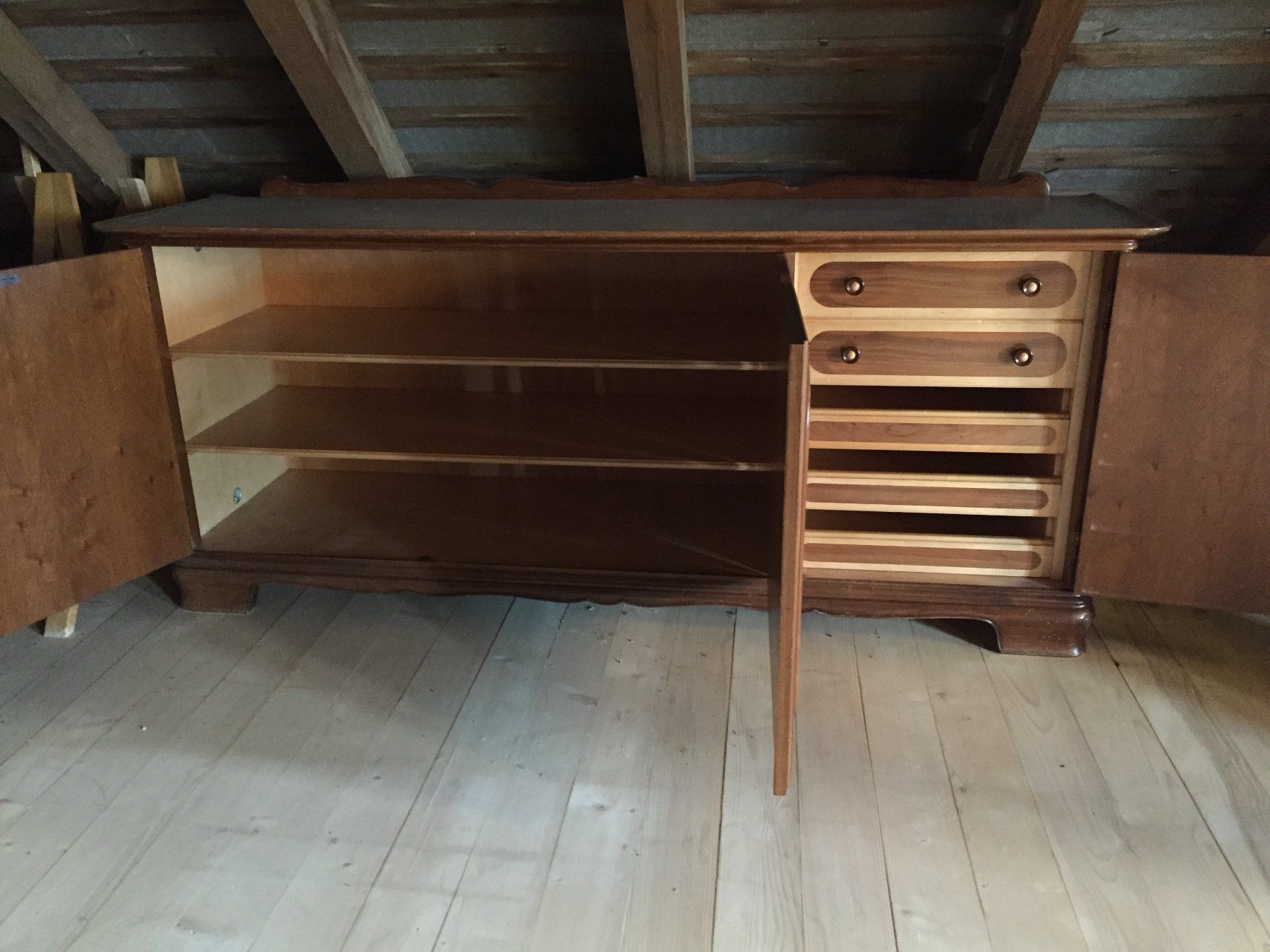 Büffets: Anrichte - Sideboard – Gebraucht aus Schangnau von COBRASOL 1