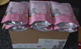 Mjamjam Kitten Katzenfutter mit Huhn & Lachsöl 18x 125g NEU