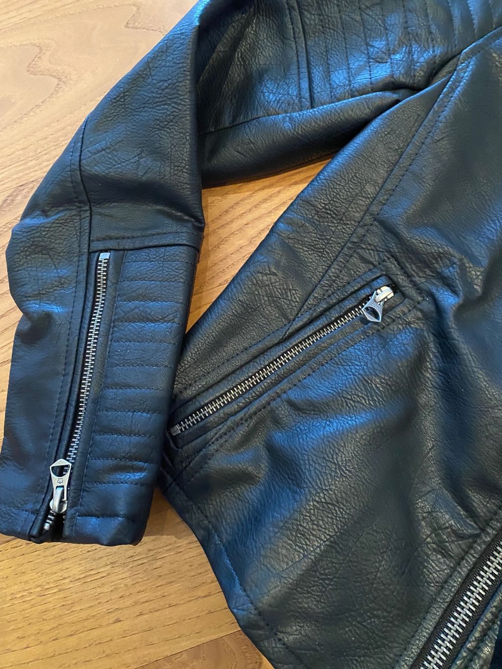Pepe Jeans Giacche: Lederjacke, NEU – Nuovo (secondo la descrizione) da Sissach venduto da laura.x4 1