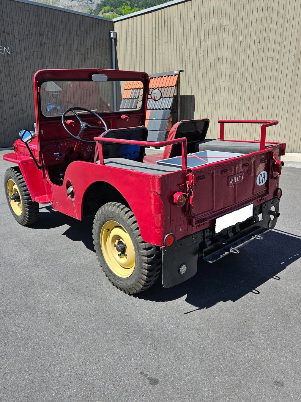 Jeep Automobili: Willys Jeep CJ3b UNIVERSAL J – Usato da Chur venduto da Pilatus1234 3