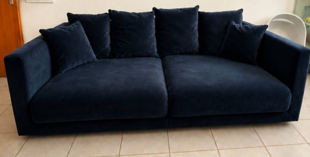 Sofas: IKEA STOCKHOLM 3-Sitzer Sofa  dunkelblauer Samt – D'occasion à Bennwil par Riicolaaaa