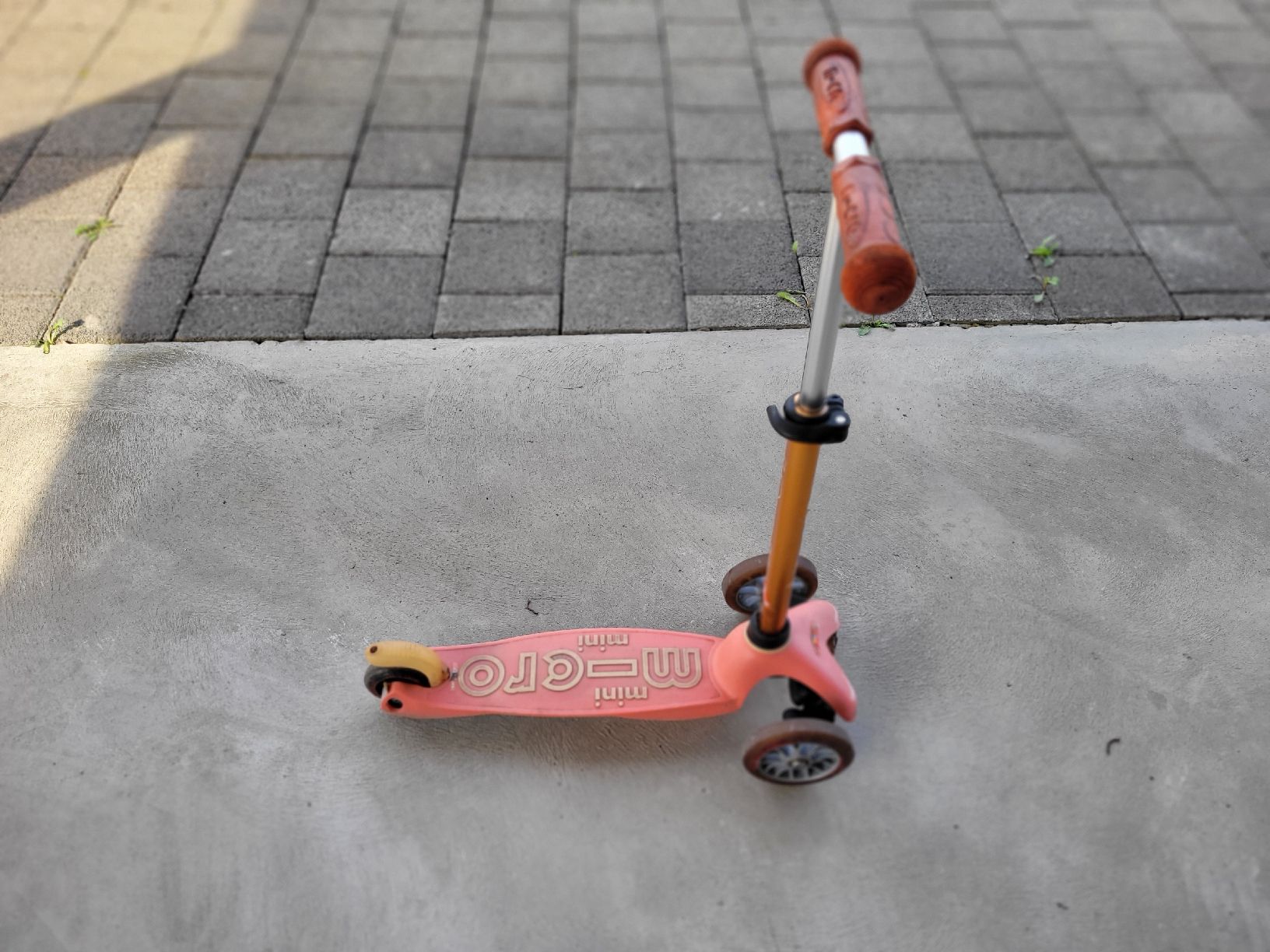 Micro Kickboard: Micro Mini Scooter mit Sitz – Usato da St. Margrethen SG venduto da SamusAran