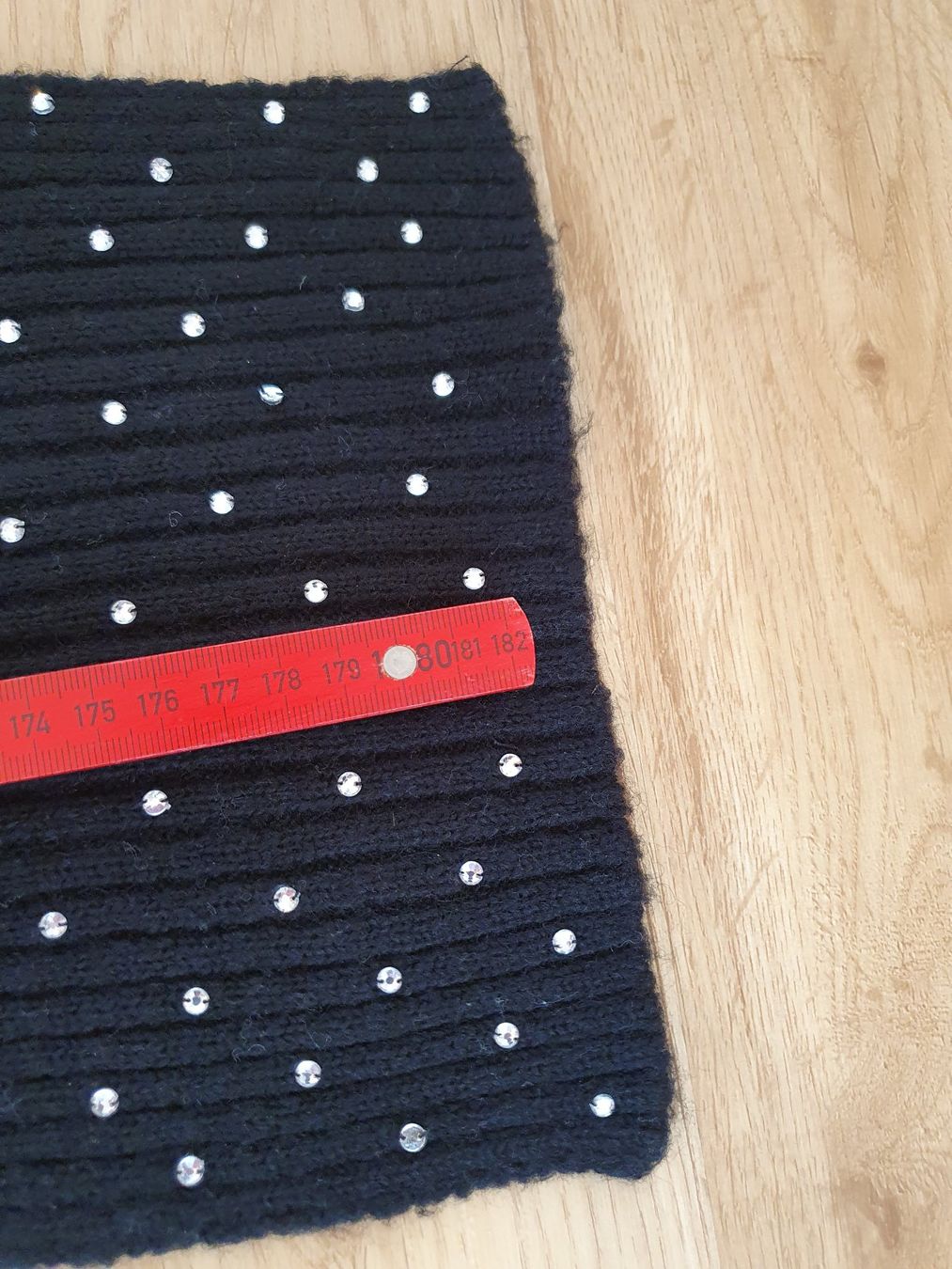 Foulard & Sciarpe: Schwarz Strick: Schal, Mütze, Handschuhe – Usato da Heinrichswil venduto da sabi2809 1