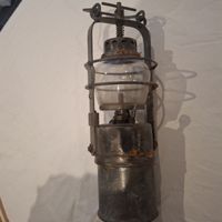 Grubenlampe aus Metall und Glas, alte Ausf hrung