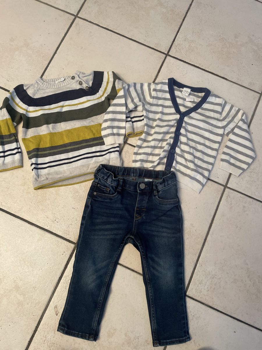 H&M Ensembles coordonnés: 2 coole H&M Pulli/Jäckli+Jeans Gr.86 – D'occasion à Obergerlafingen par cabo4