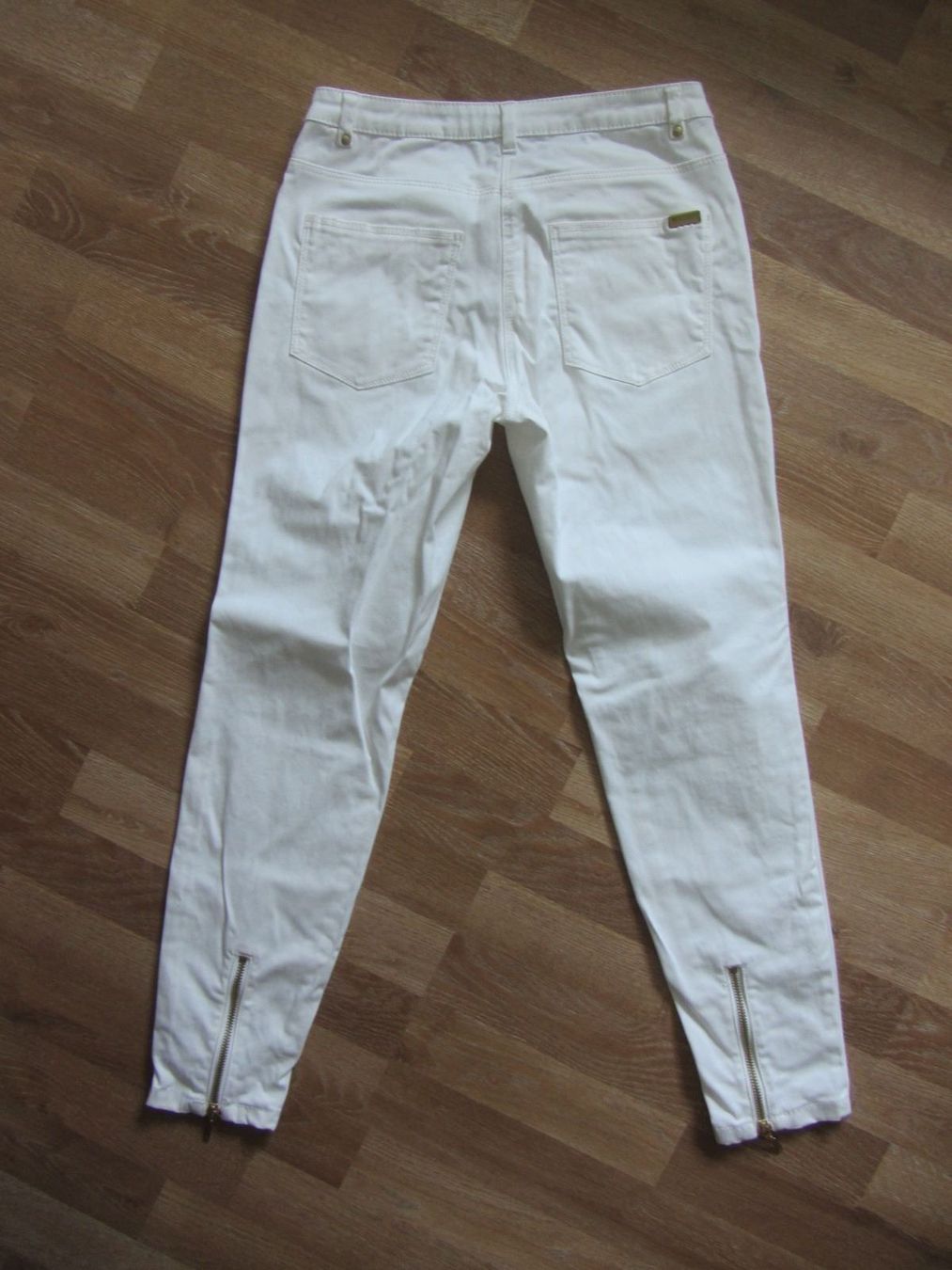 H&M Jeans: Jeanshose weiss - 36 – D'occasion à Zürich par Diazaio 2