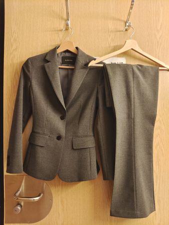 Lelenth Dark Grey suits, Great for Business!