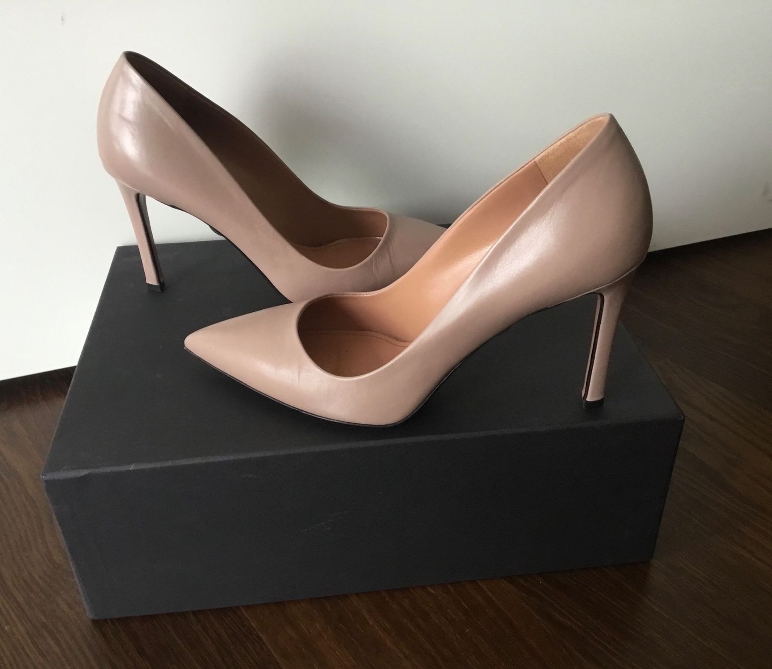 Scarpe da donna: Samuele Failli Elegante   Leder Pumps, Beige, Gr 39 – Nuovo (secondo la descrizione) da Basel venduto da 18Inspiration