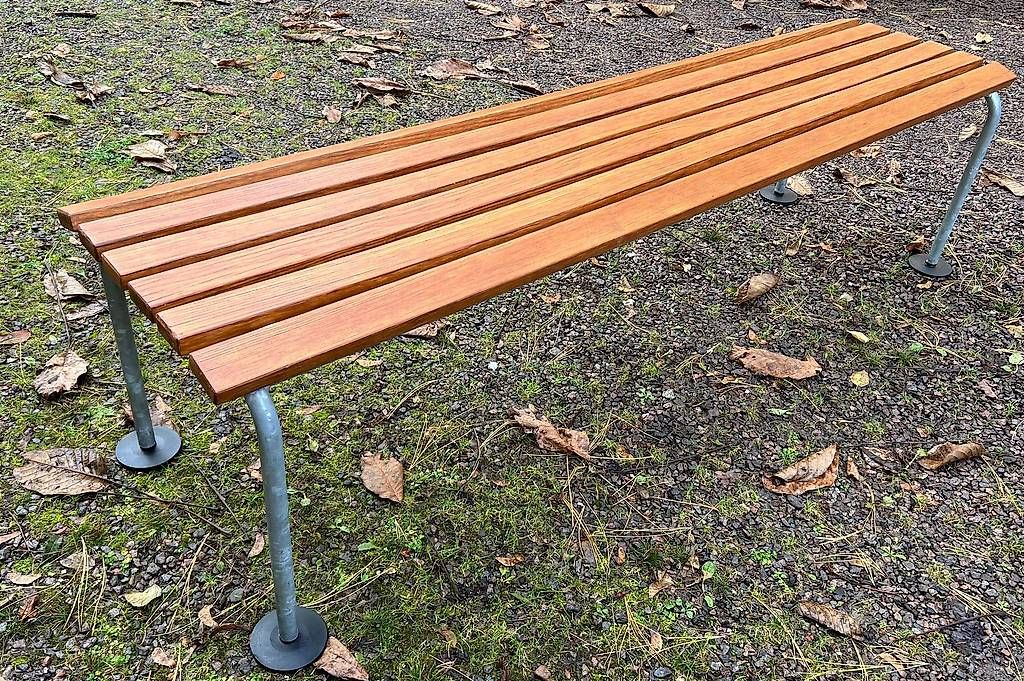 Bänke: Gartenbank Atelier Alinea – Gebraucht aus Basel von louloubs 4