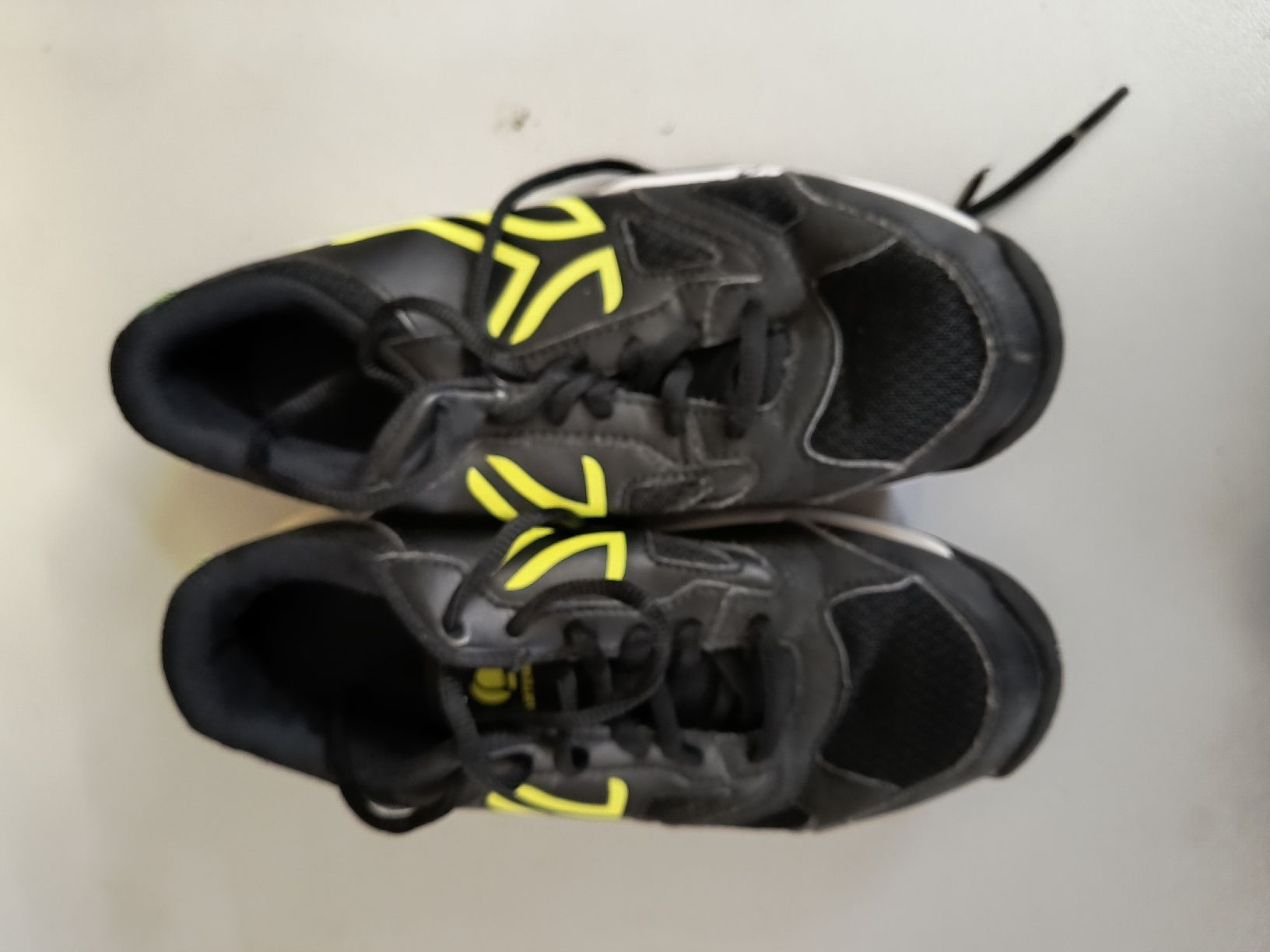 Schuhe für Jungen: Top Sportschuhe Gr. 36 – Gebraucht aus Schöfflisdorf von kin_2dp9