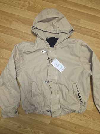 Zara Jacke beige mit Kapuze Grösse M neu mit Etikett