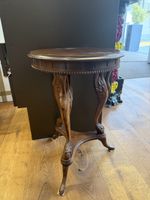 Eleganter Beistelltisch aus Massivholz – Chippendale Stil